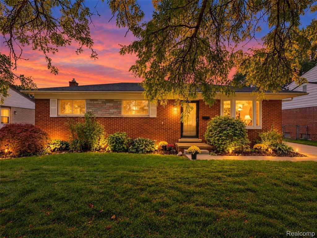 2310 Camilla Drive, Troy