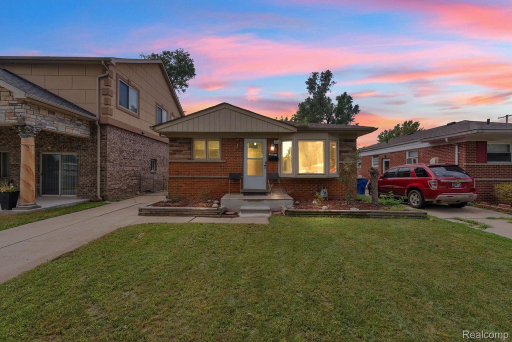 6625 N Beech Daly Road, Dearborn Heights