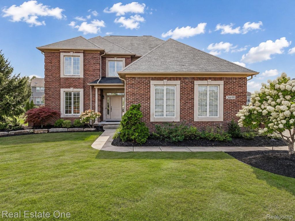 26690 Kentucky Court, South Lyon
