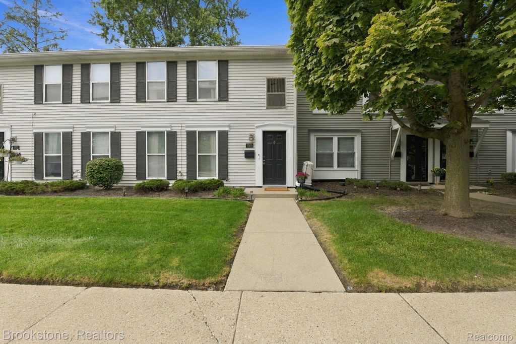 1660 Orchard Drive, Canton