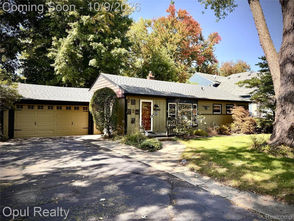 18051 Floral Street, Livonia city
