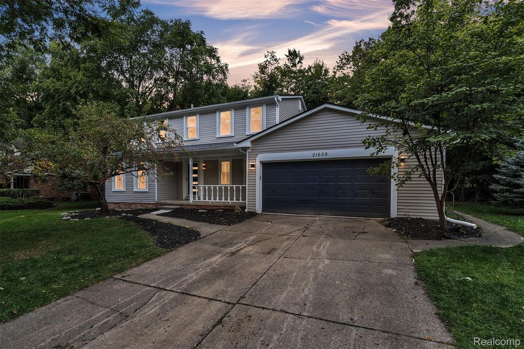 21659 Bedford Drive, Northville