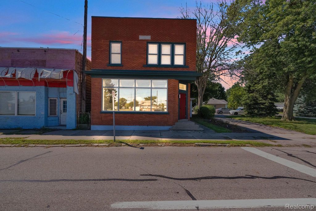 22421 Huron River Drive, Rockwood