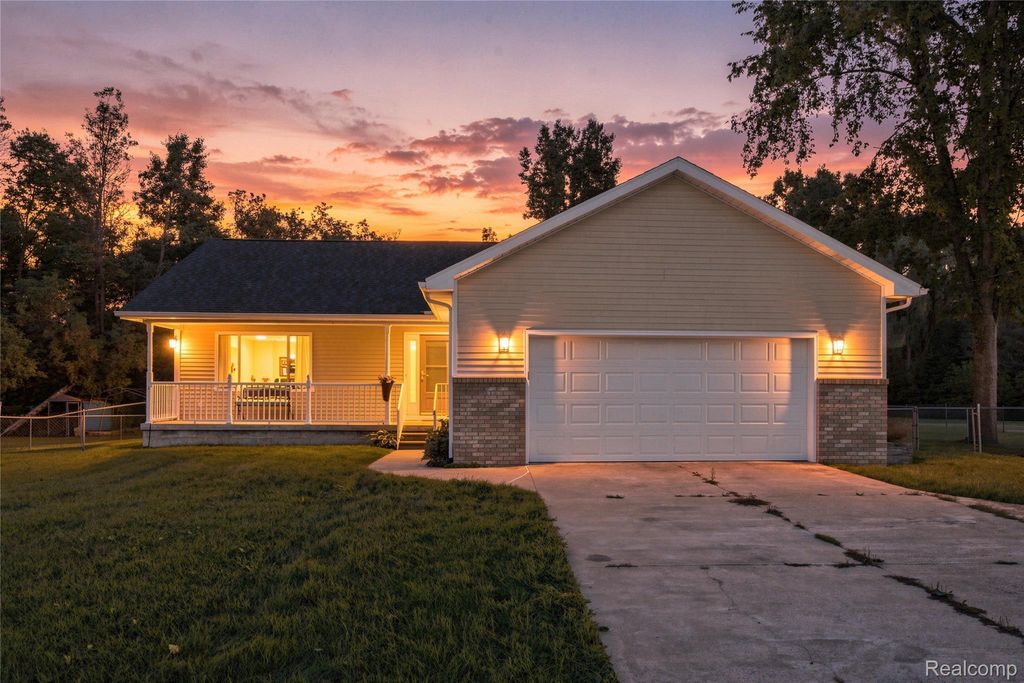 10492 Clark Road, Davison