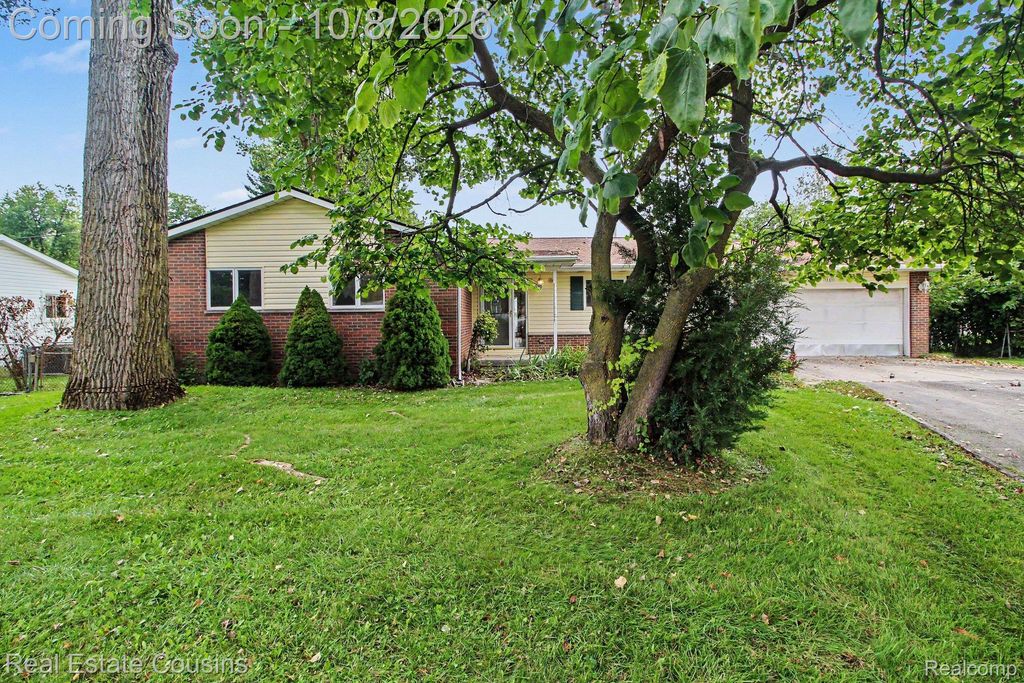 181 Montague Street, Van Buren Twp