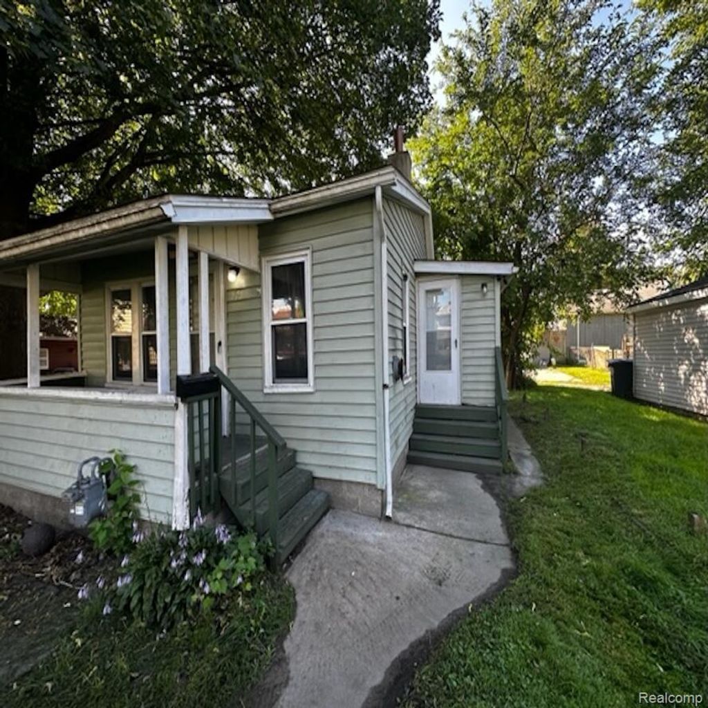 74 Forest Street, River Rouge