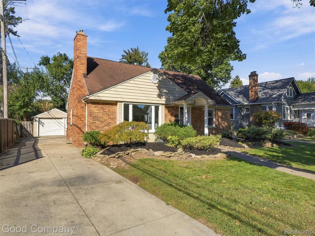 724 S Gainsborough Avenue, Royal Oak