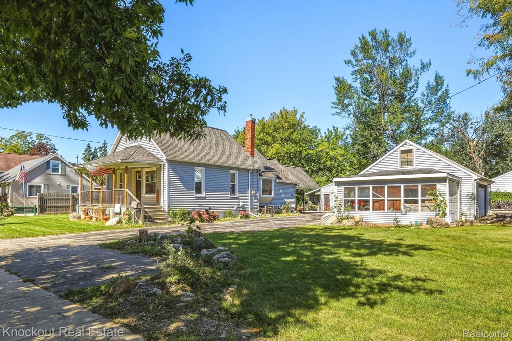 307 Mcgraw Street, Bay City