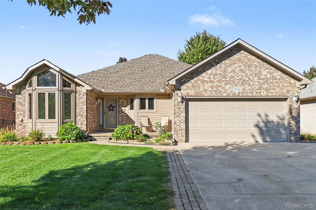 39201 Ajanta Court, Sterling Heights