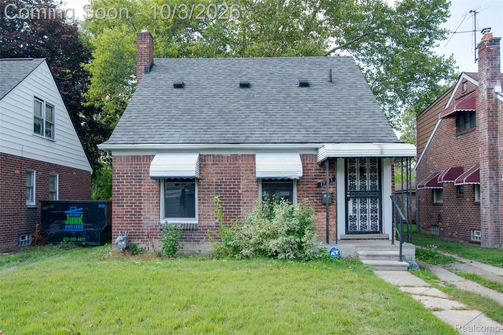 19313 Winthrop Street, Detroit