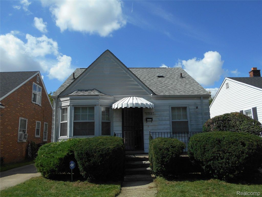 17681 Runyon Street, Detroit