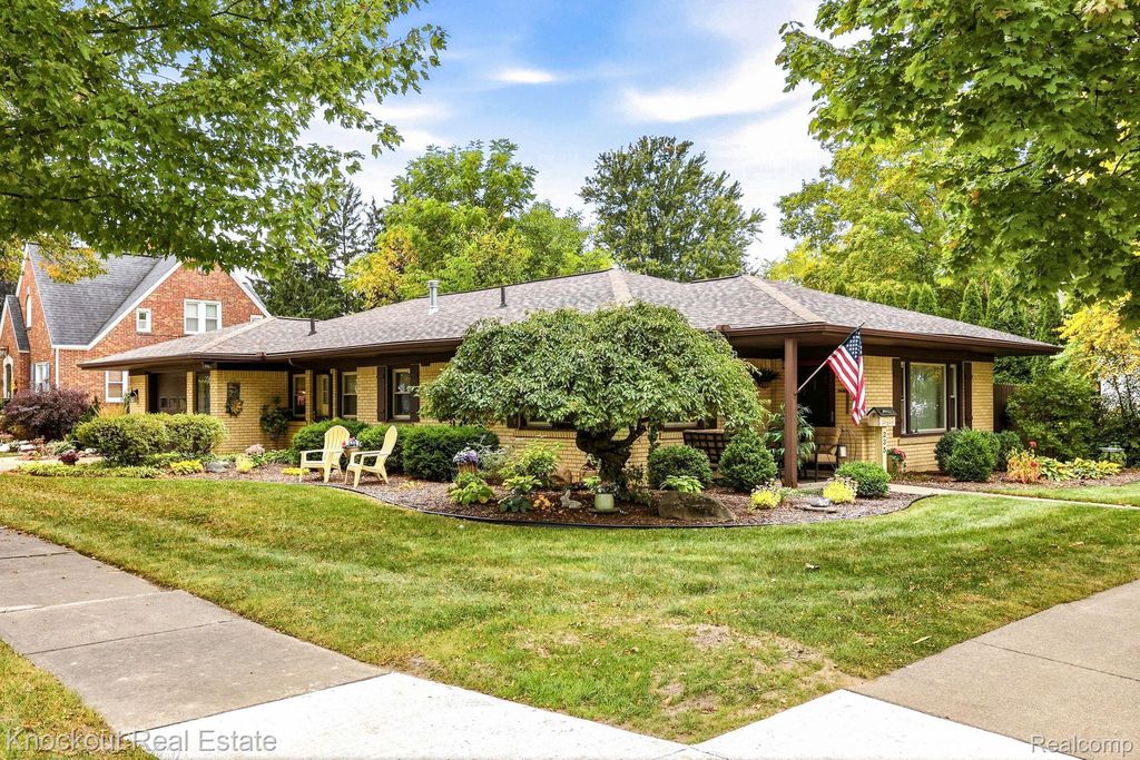 235 E Genesee Street, Frankenmuth