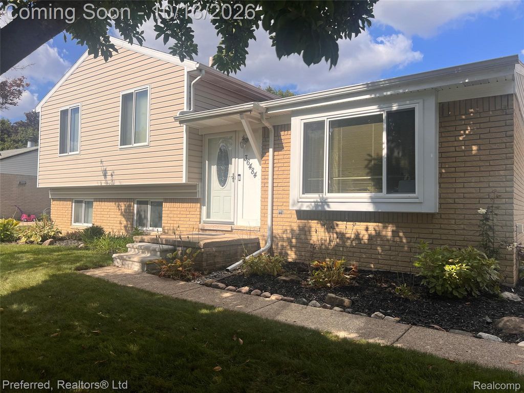 36484 Northfield Avenue, Livonia