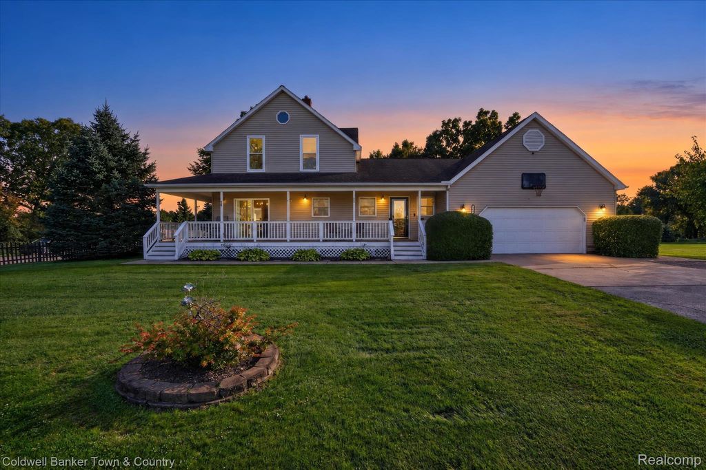6347 Oak Grove Road, Howell