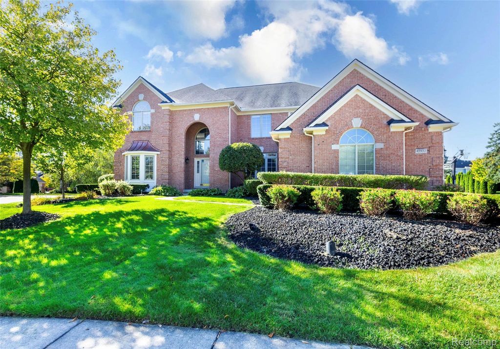 45932 Ashford Circle, Novi