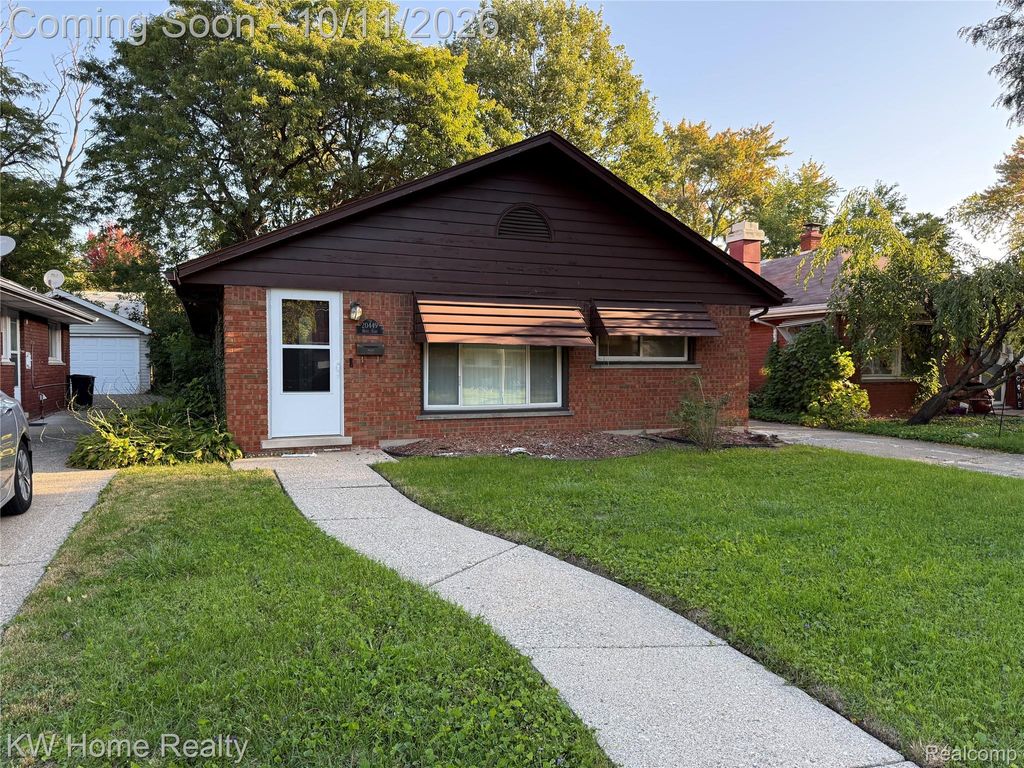 20449 Hunt Club Drive, Harper Woods