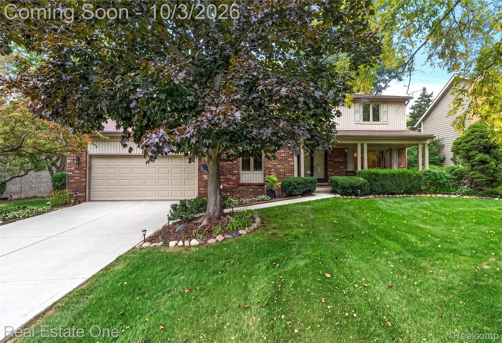 335 Fordcroft Drive, Rochester Hills