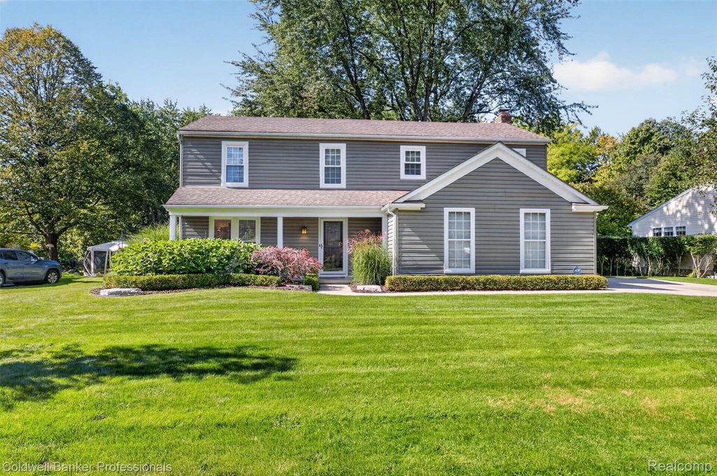 1171 Barneswood Lane, Rochester Hills
