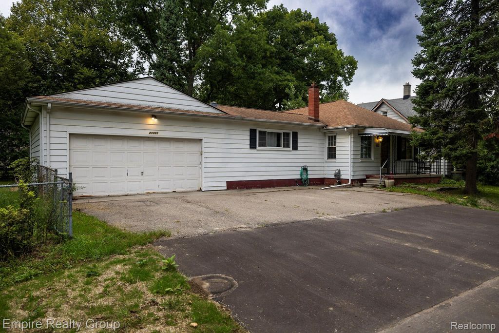 21331 Collingham Avenue, Farmington Hills