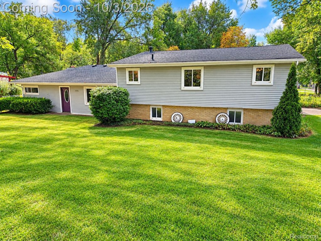 7795 Circle Boulevard, West Bloomfield