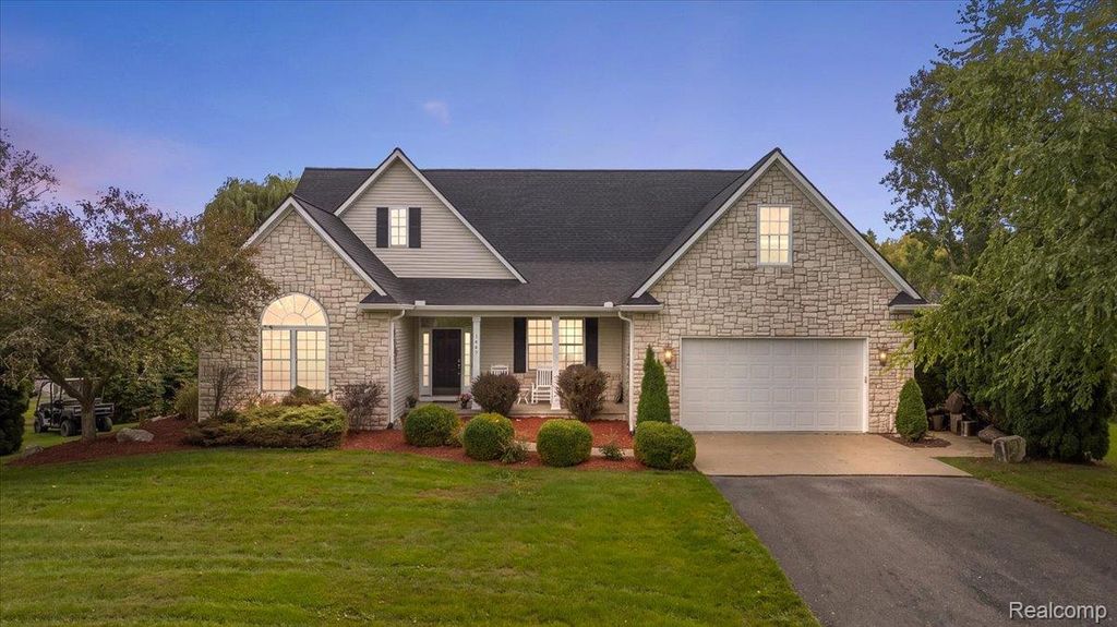 1447 Bowers Road, Lapeer