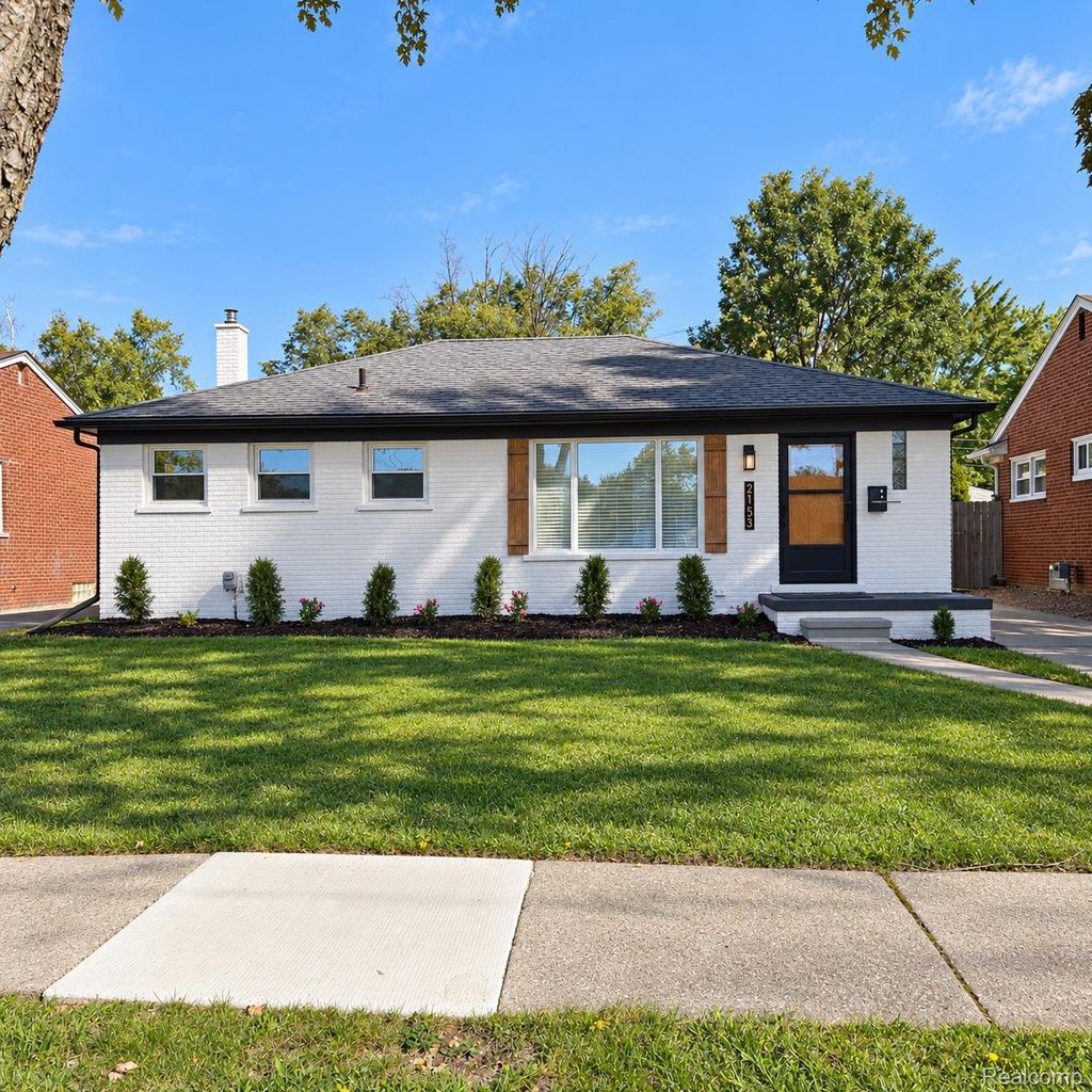 21731 Edmunton Street, St. Clair Shores