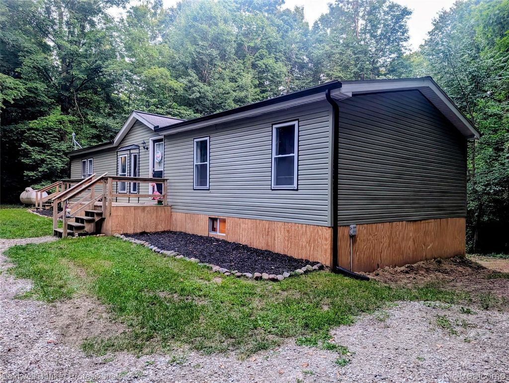 5323 English Road, Clifford
