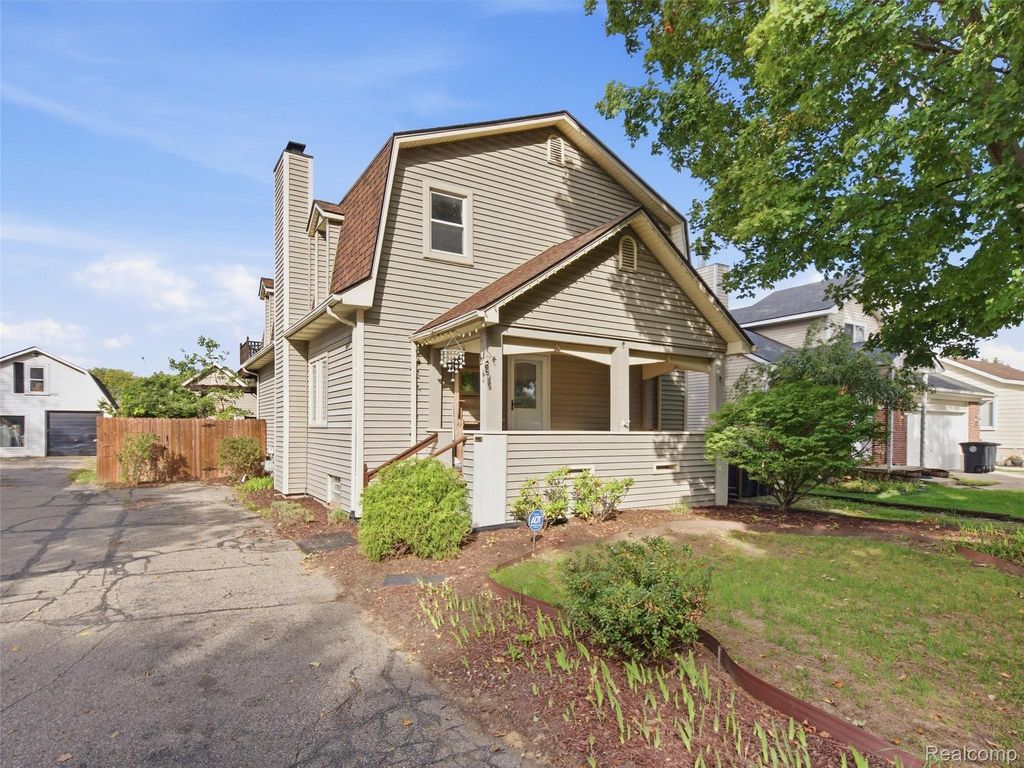 9721 Horton Street, Livonia