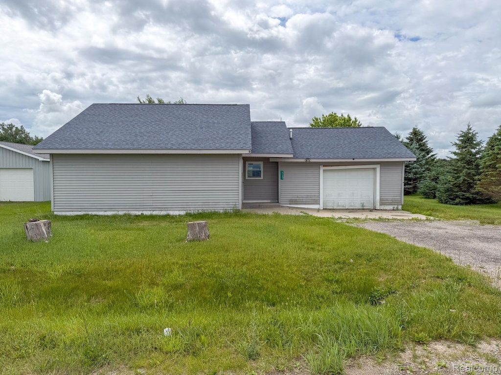 4169 Sagatoo Road, Standish