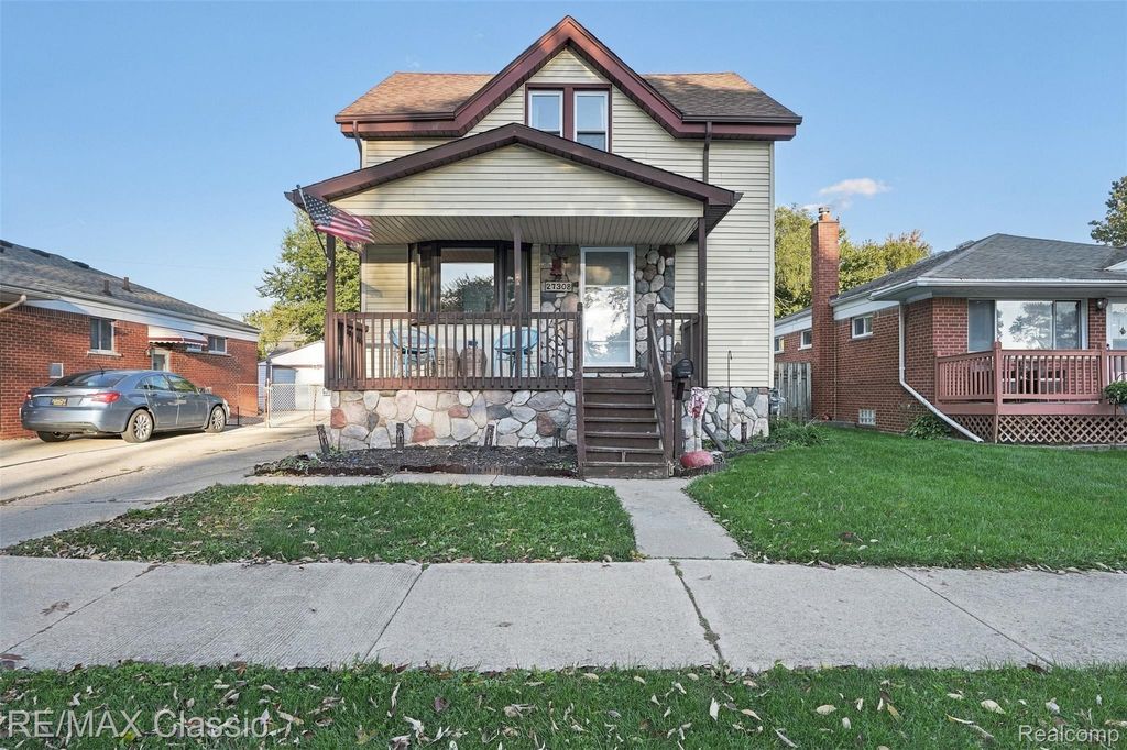 27308 Grant Street, St. Clair Shores