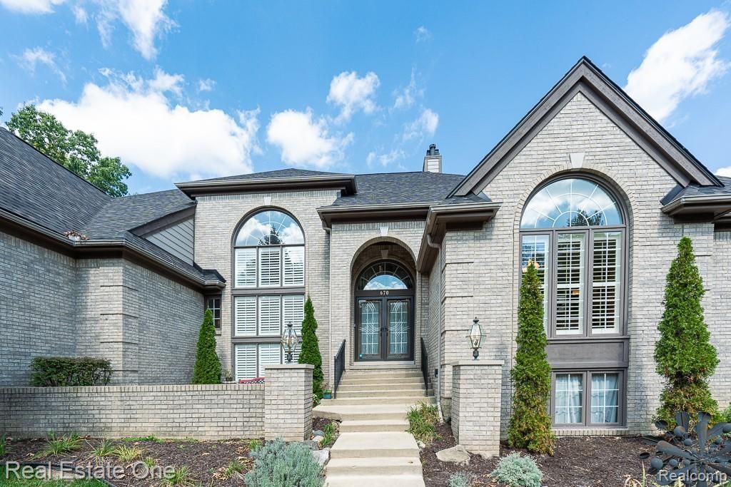 670 Cherry Tree Lane, Rochester Hills