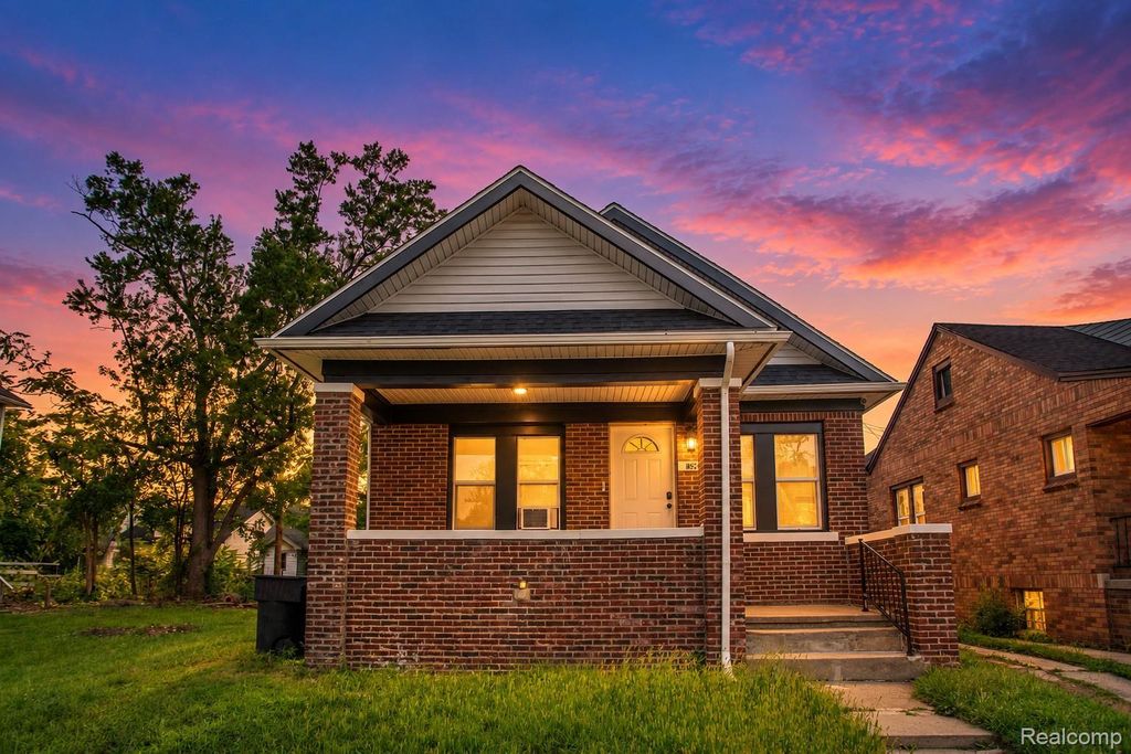 12395 Cherrylawn Street, Detroit