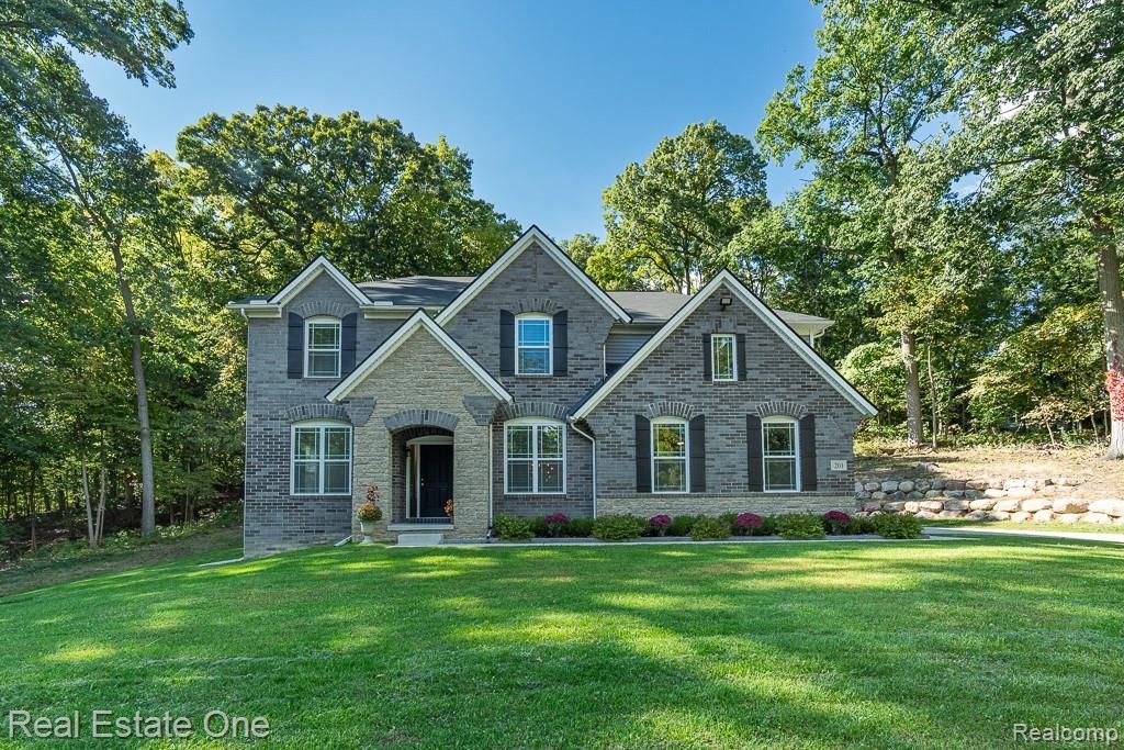 201 Beechview Drive S, Rochester