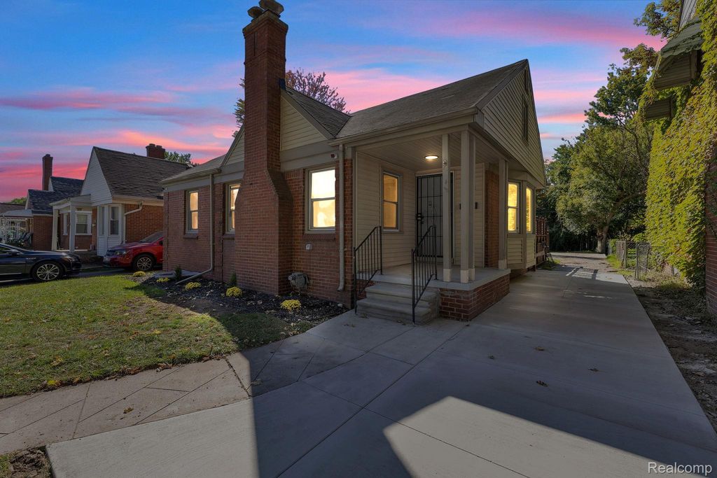 10035 Bramell, Detroit