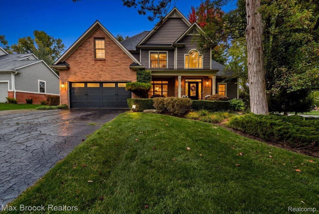 6979 Woodlyn Court, Clarkston