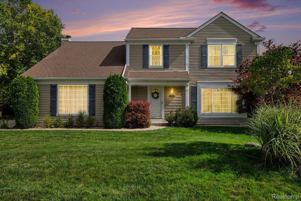 1692 Ridgecrest, Rochester Hills