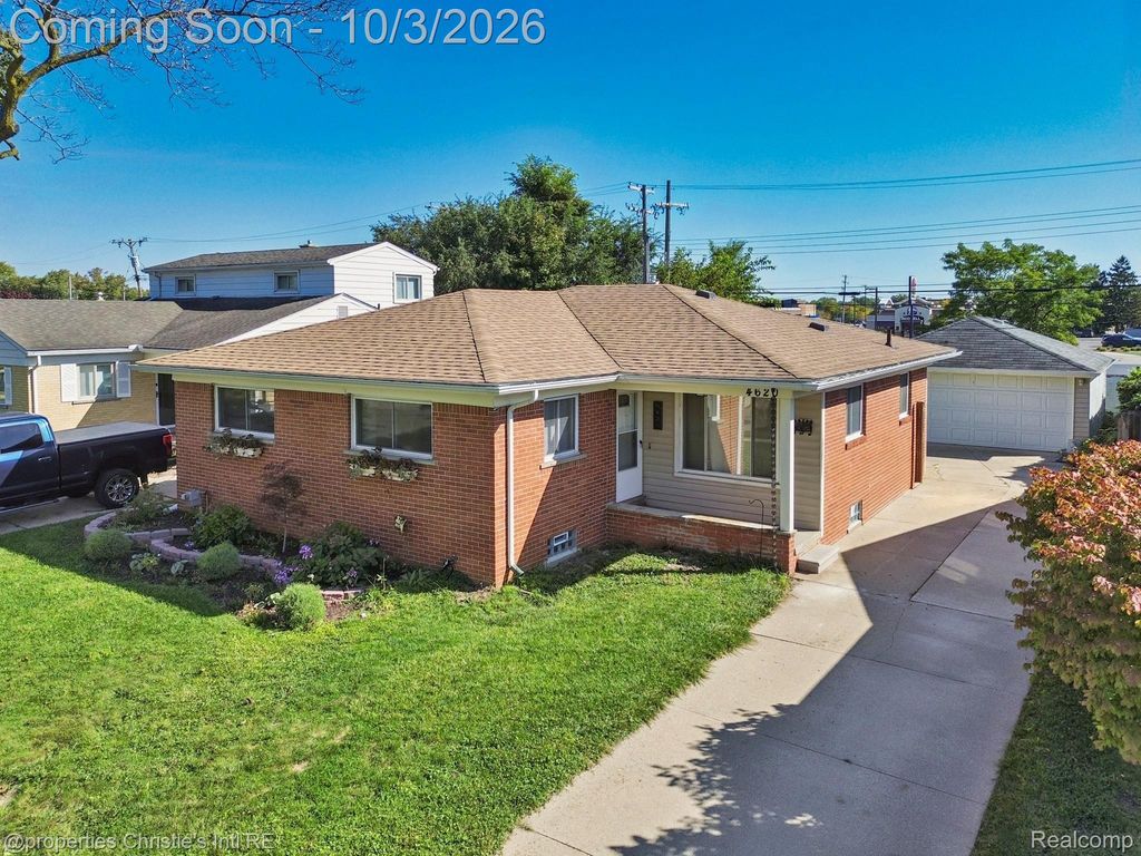 4620 Hillcrest Avenue, Royal Oak