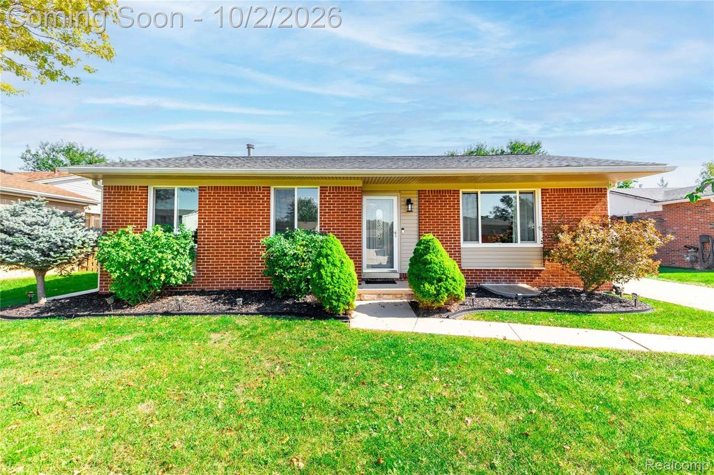 28095 Weddel Avenue, Brownstown