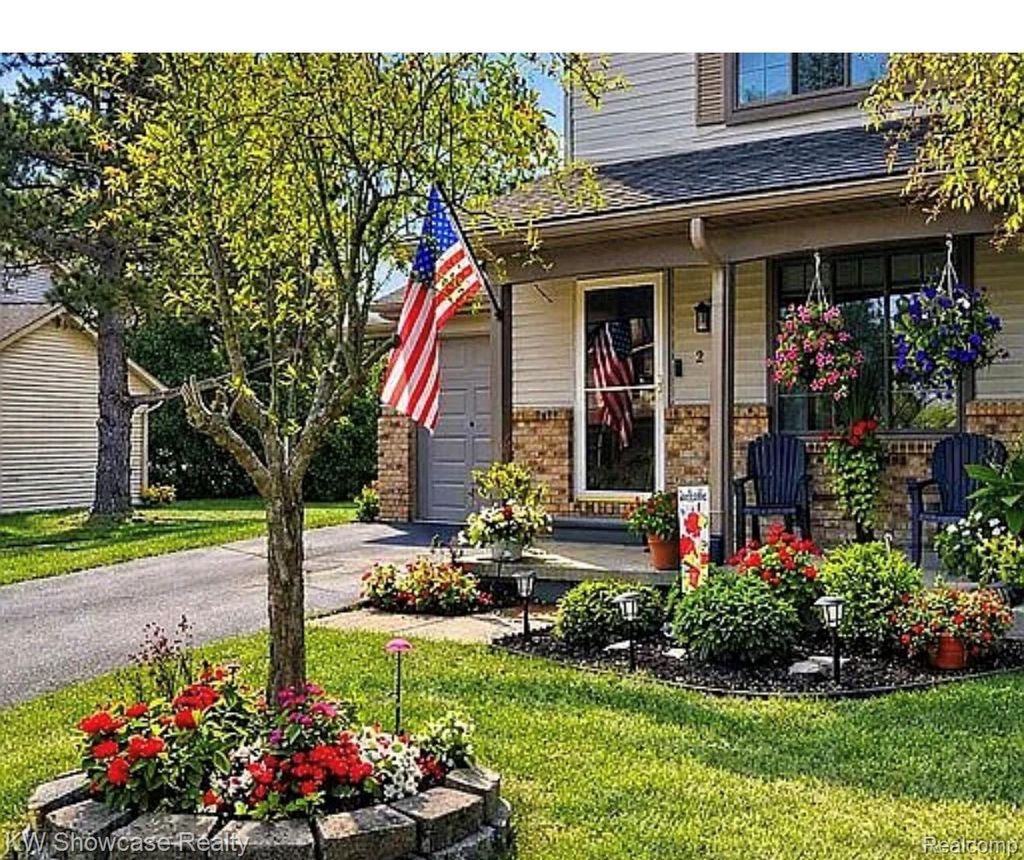 249 Wind Way Drive 249, Walled Lake