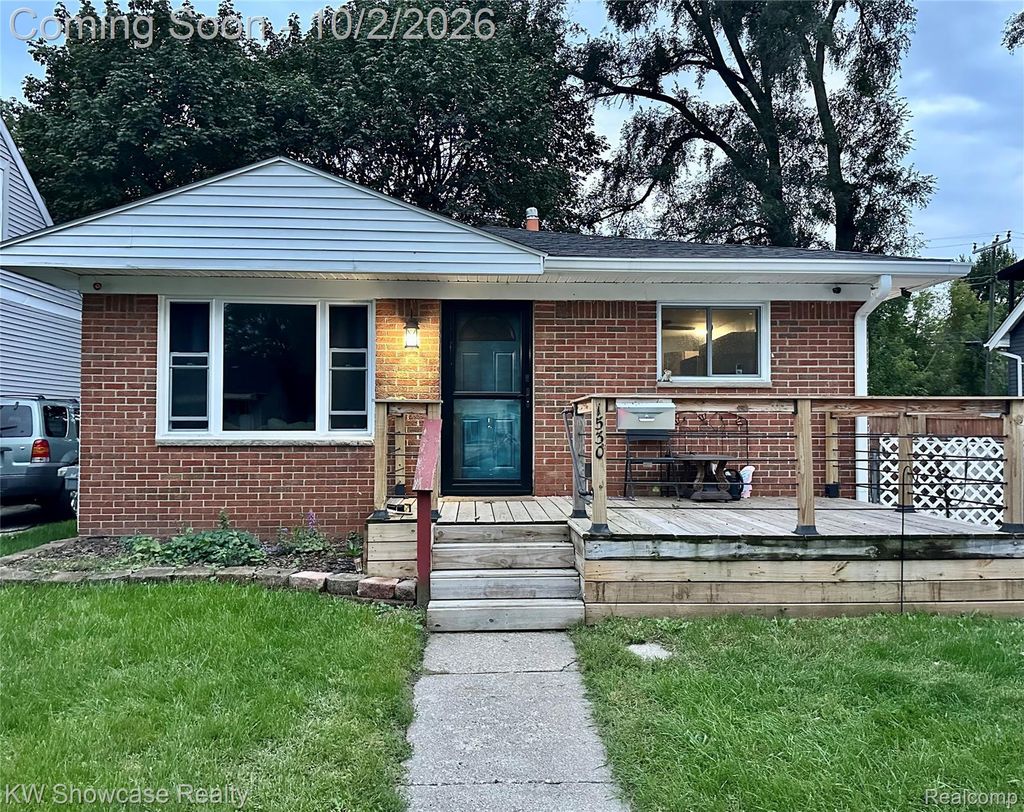 1530 E Evelyn Avenue, Hazel Park