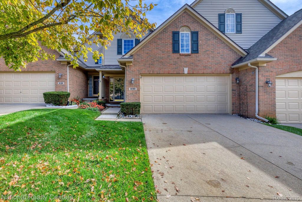 8190 Springdale Drive, White Lake charter township
