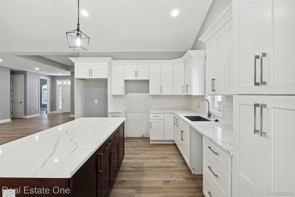 12280 Worthington, Grand Blanc