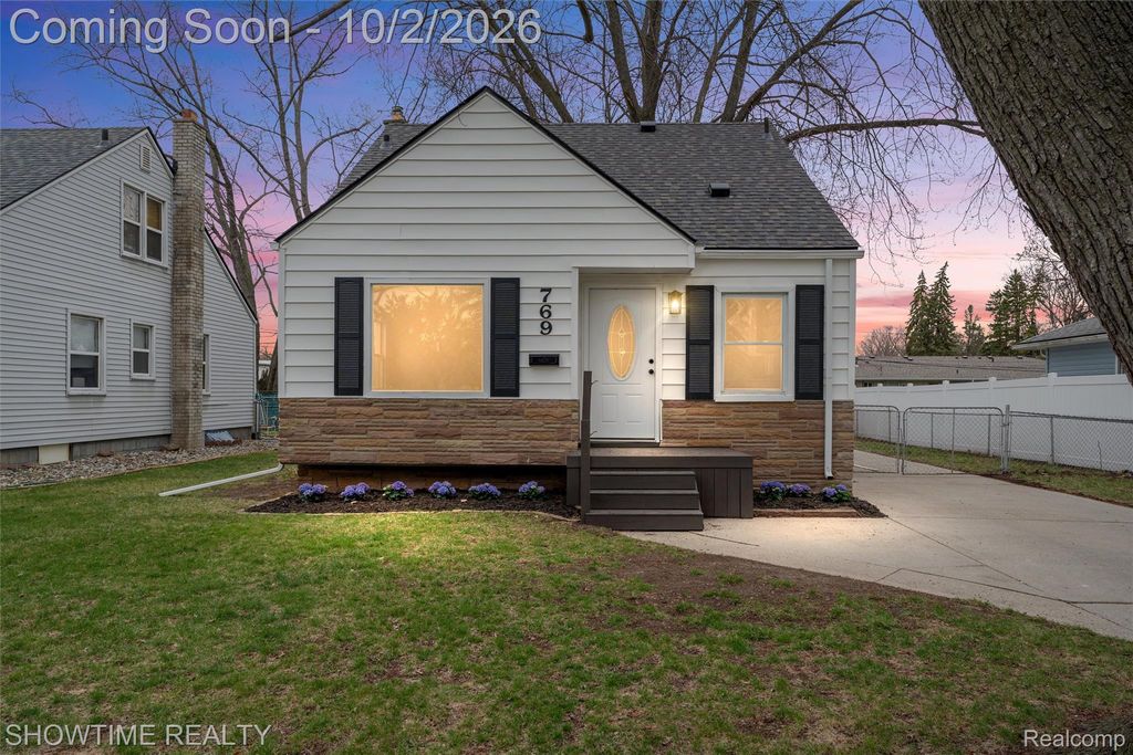 769 Coolidge Avenue, Clawson