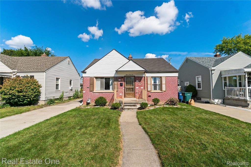 1532 Mclain Avenue, Lincoln Park