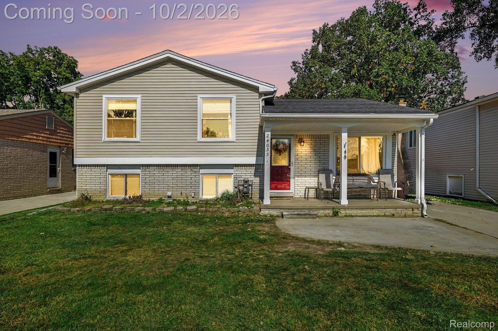 24055 Manila Street, Clinton Twp