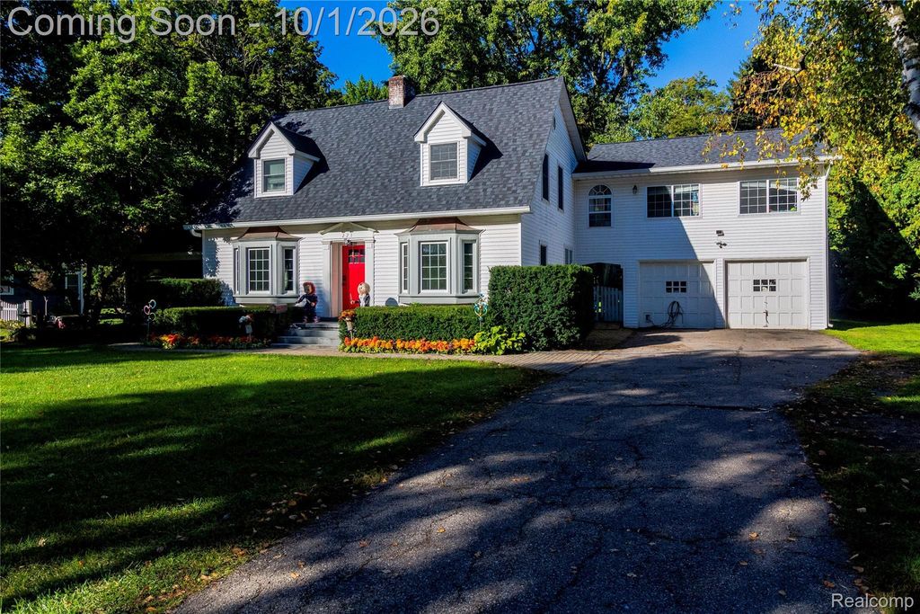 221 Lincoln Street, Lapeer