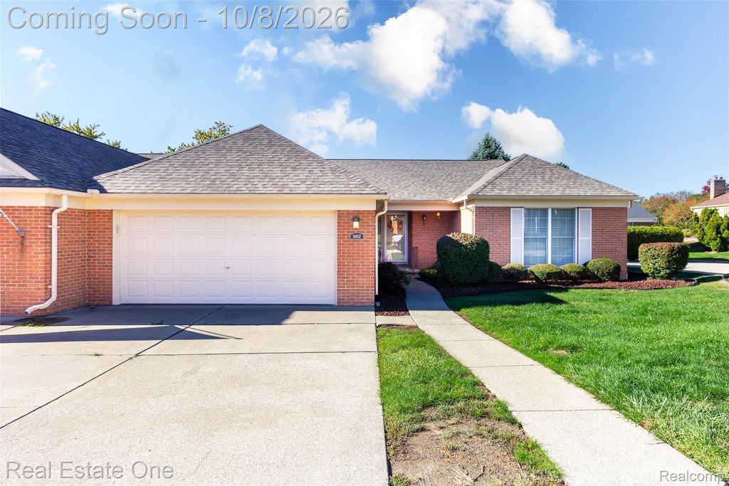 18802 Maple Circle N 46, Clinton Twp