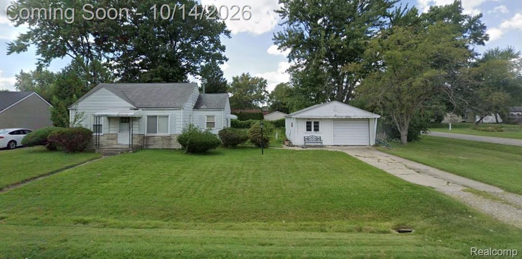 8911 Elmhurst Avenue, Plymouth