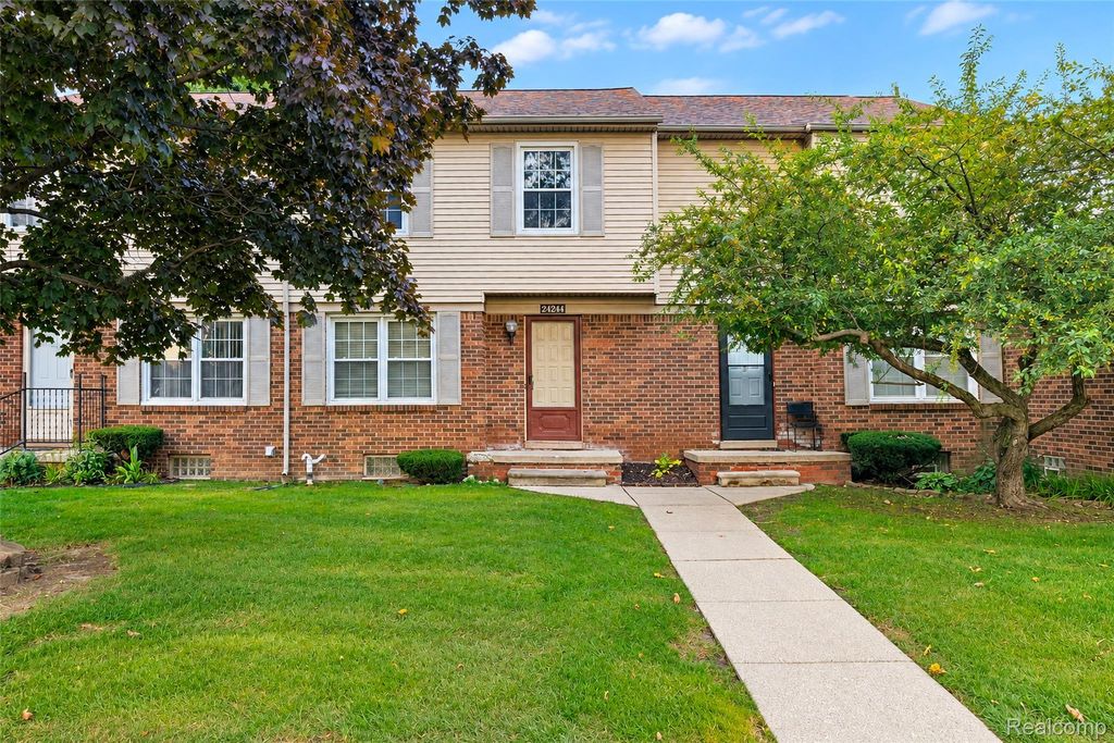 24244 Bashian Drive, Novi