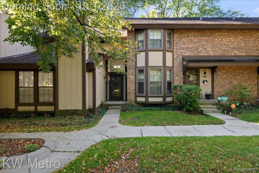25168 Maplebrooke Drive, Southfield city